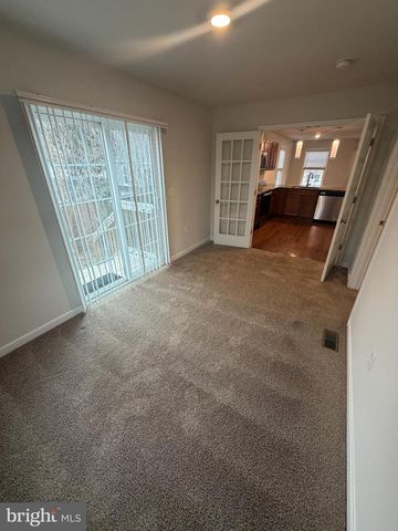 8528 ENGLESIDE ST, Alexandria, VA 22309