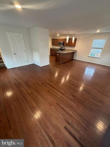 8528 ENGLESIDE ST, Alexandria, VA 22309