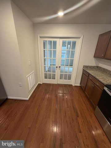 8528 ENGLESIDE ST, Alexandria, VA 22309