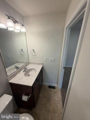 8528 ENGLESIDE ST, Alexandria, VA 22309