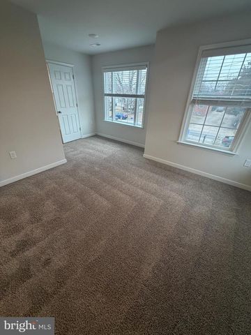 8528 ENGLESIDE ST, Alexandria, VA 22309