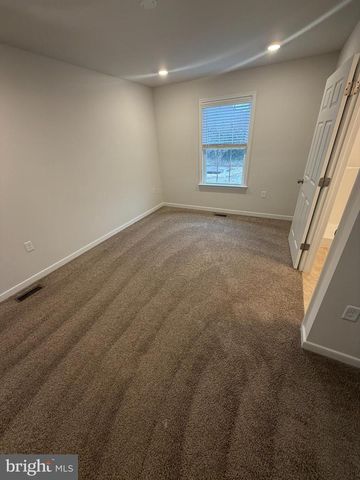 8528 ENGLESIDE ST, Alexandria, VA 22309