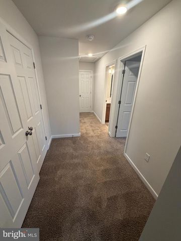 8528 ENGLESIDE ST, Alexandria, VA 22309