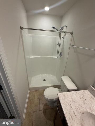 8528 ENGLESIDE ST, Alexandria, VA 22309