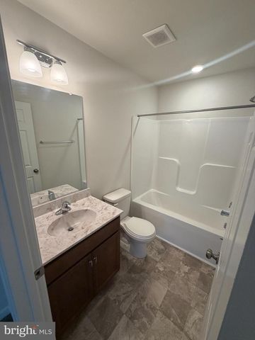 8528 ENGLESIDE ST, Alexandria, VA 22309