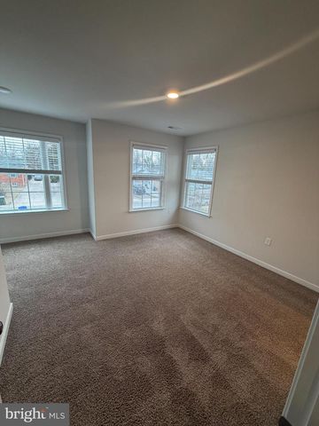 8528 ENGLESIDE ST, Alexandria, VA 22309