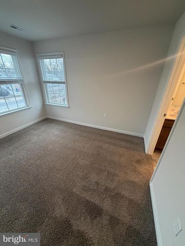 8528 ENGLESIDE ST, Alexandria, VA 22309