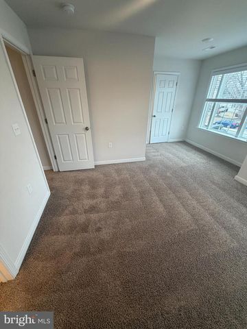 8528 ENGLESIDE ST, Alexandria, VA 22309