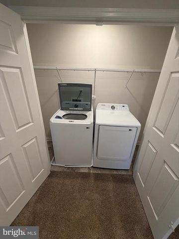 8528 ENGLESIDE ST, Alexandria, VA 22309