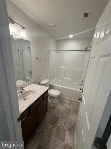 8528 ENGLESIDE ST, Alexandria, VA 22309