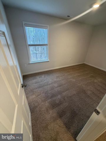 8528 ENGLESIDE ST, Alexandria, VA 22309