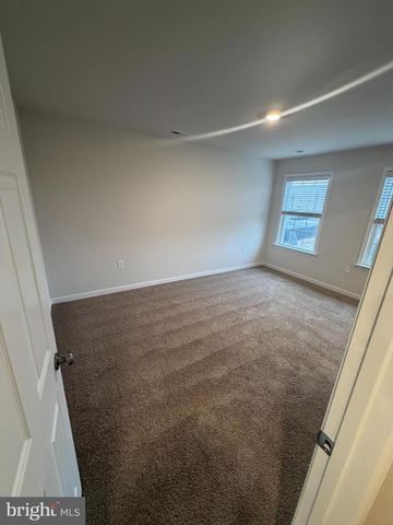 8528 ENGLESIDE ST, Alexandria, VA 22309