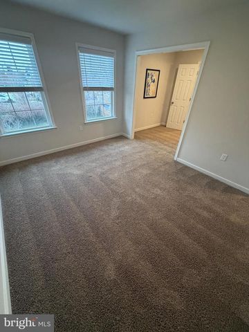 8528 ENGLESIDE ST, Alexandria, VA 22309