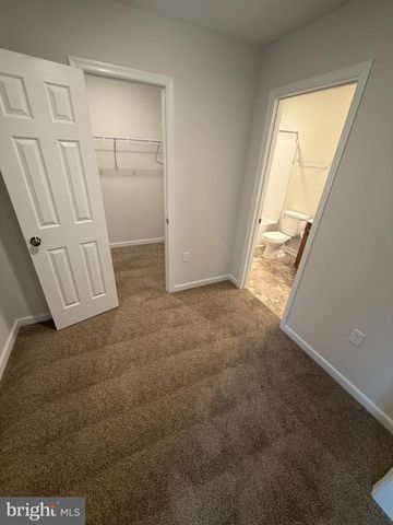 8528 ENGLESIDE ST, Alexandria, VA 22309