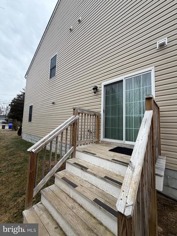 8528 ENGLESIDE ST, Alexandria, VA 22309