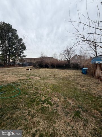 8528 ENGLESIDE ST, Alexandria, VA 22309