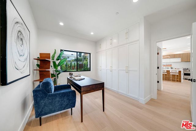 244 S Gramercy Place, Los Angeles, CA 90004