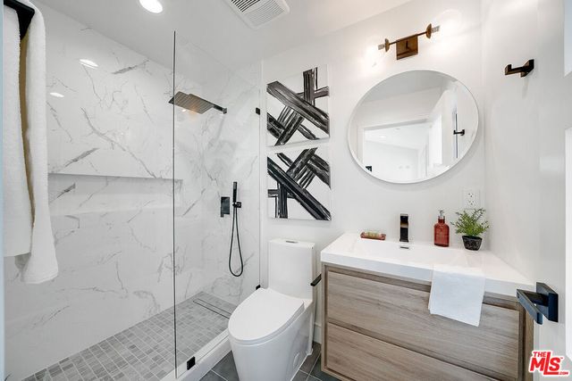 244 S Gramercy Place, Los Angeles, CA 90004