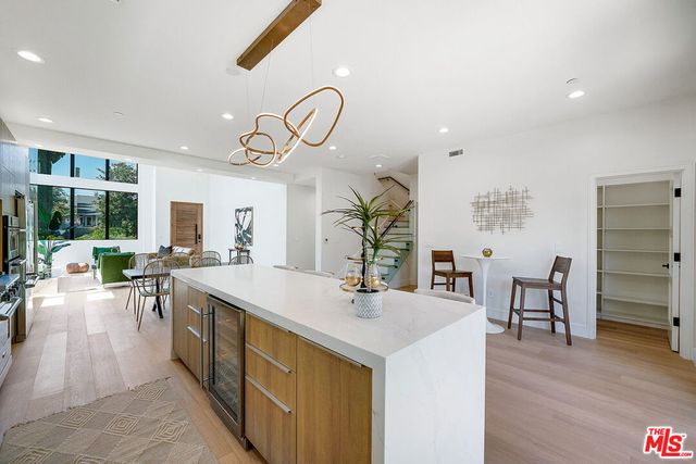 244 S Gramercy Place, Los Angeles, CA 90004