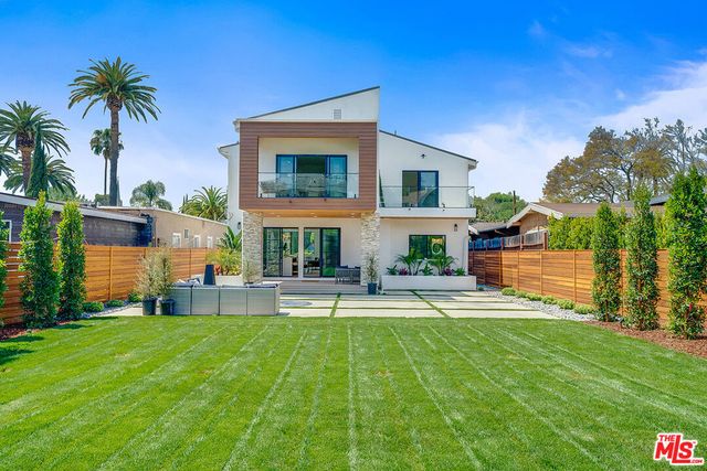 244 S Gramercy Place, Los Angeles, CA 90004