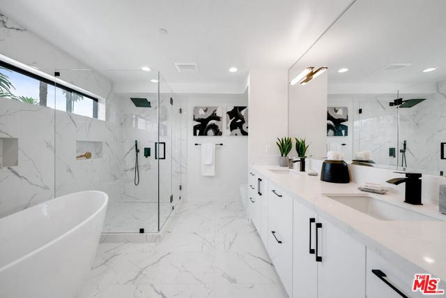 244 S Gramercy Place, Los Angeles, CA 90004