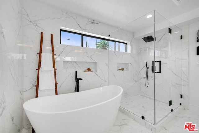 244 S Gramercy Place, Los Angeles, CA 90004