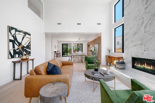 244 S Gramercy Place, Los Angeles, CA 90004