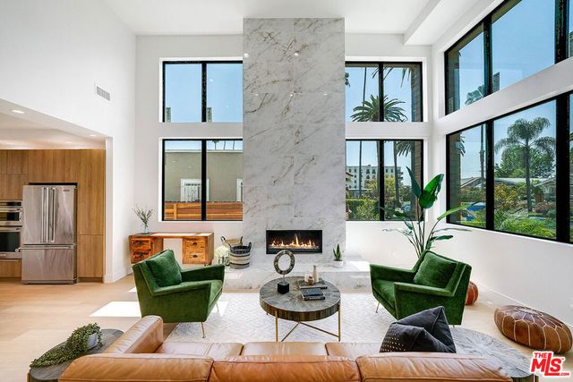 244 S Gramercy Place, Los Angeles, CA 90004