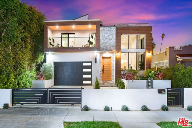 244 S Gramercy Place, Los Angeles, CA 90004