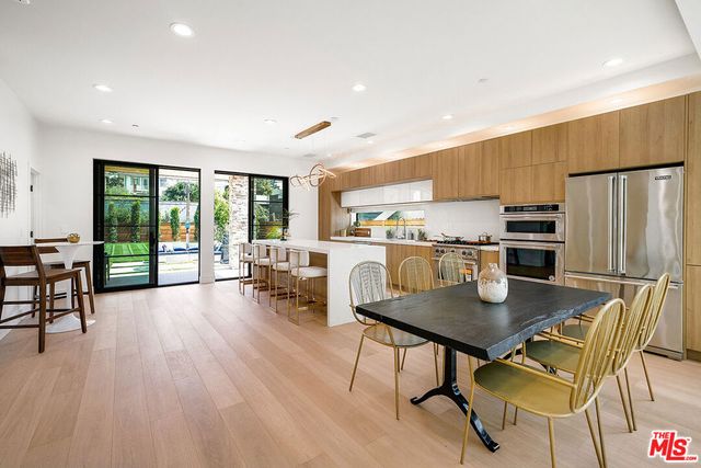 244 S Gramercy Place, Los Angeles, CA 90004