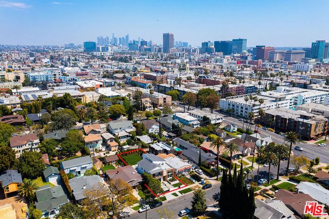 244 S Gramercy Place, Los Angeles, CA 90004