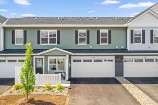 15006 Adare Way, Rosemount, MN 55068