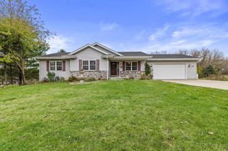 N6387 Longmeadow DRIVE, Elkhorn, WI 53121