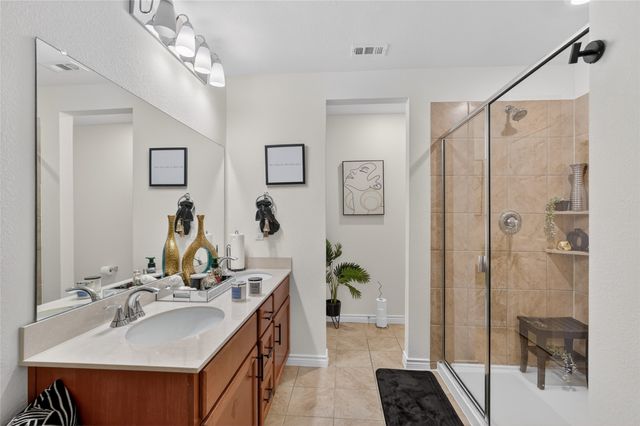 968 Burnett Drive, Aubrey, TX 76227