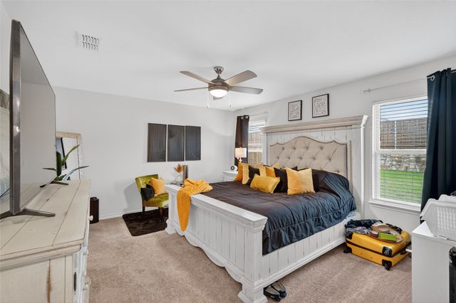968 Burnett Drive, Aubrey, TX 76227