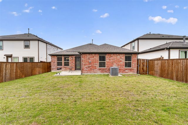 968 Burnett Drive, Aubrey, TX 76227