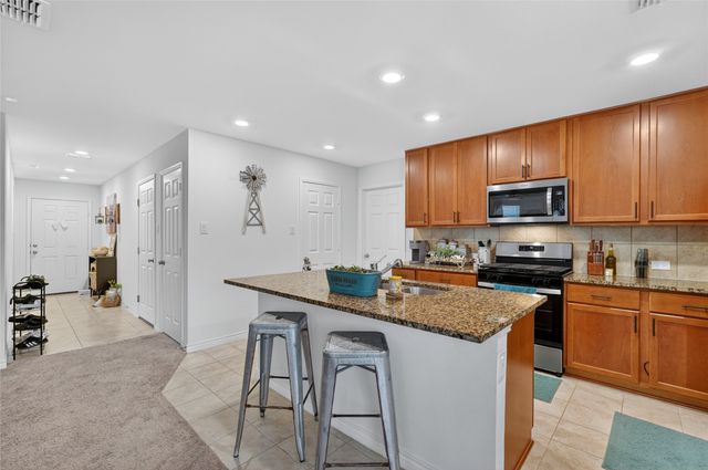 968 Burnett Drive, Aubrey, TX 76227