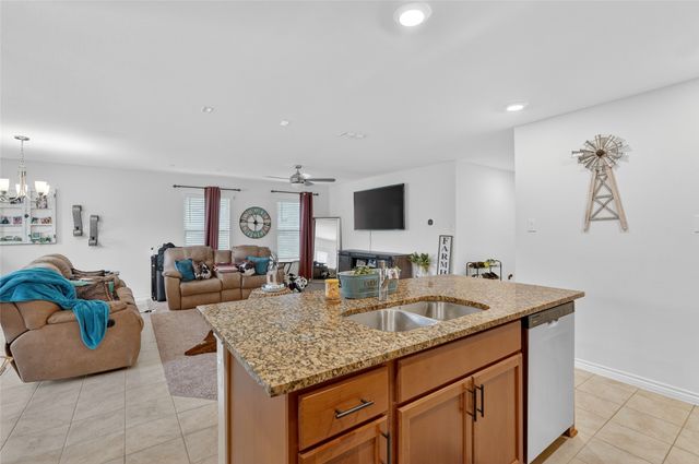 968 Burnett Drive, Aubrey, TX 76227