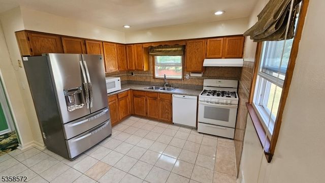 118 Prospect St, Franklin Twp., NJ 08873