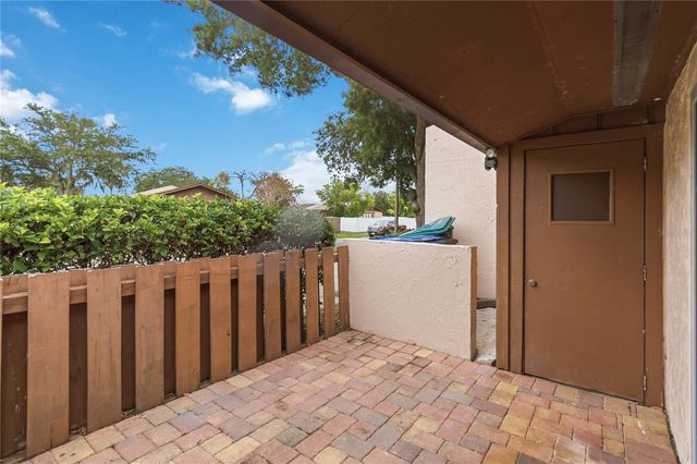 3062 STONECASTLE ROAD, Orlando, FL 32822