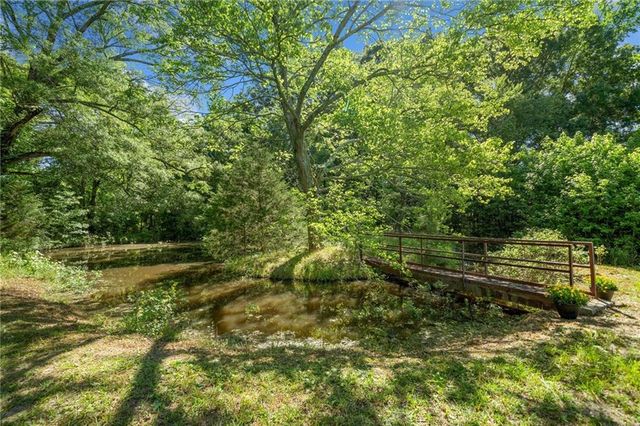 226 EUHARLEE FIVE FORKS Road, Kingston, GA 30145