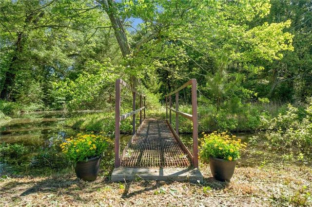 226 EUHARLEE FIVE FORKS Road, Kingston, GA 30145