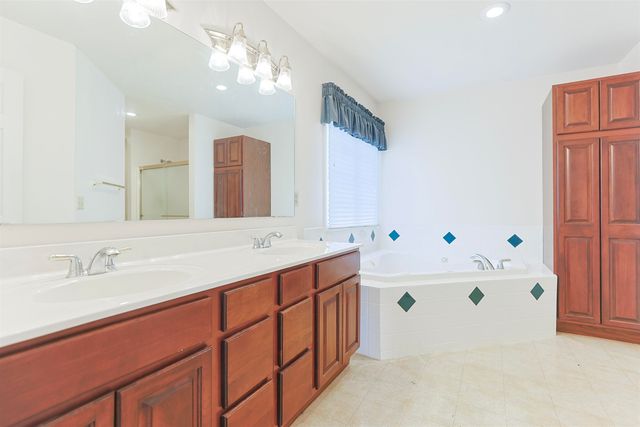 1416 Stone Trail, South Bend, IN 46614