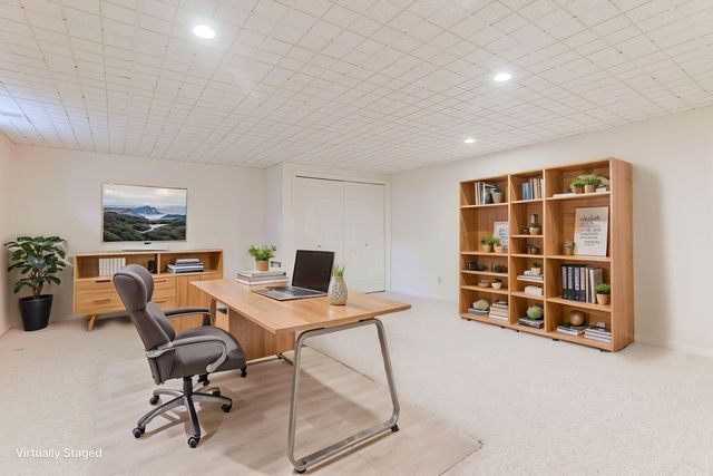 1416 Stone Trail, South Bend, IN 46614