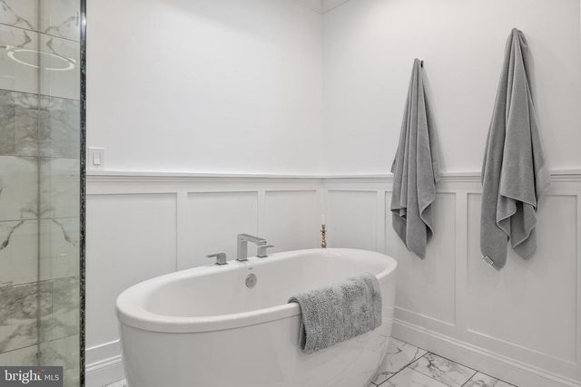 1010 S RIVER LANDING RD, Edgewater, MD 21037