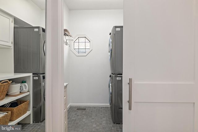 1010 S RIVER LANDING RD, Edgewater, MD 21037