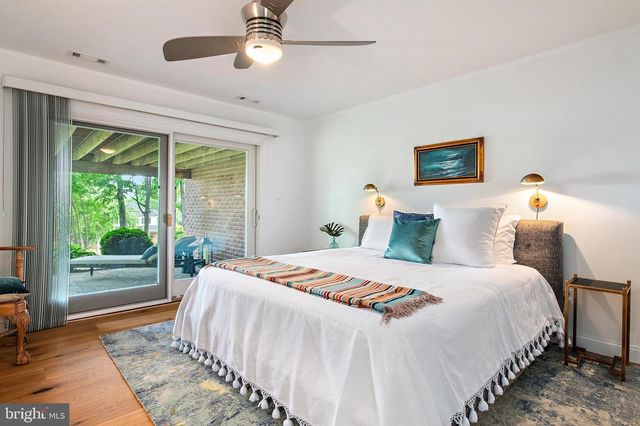 1010 S RIVER LANDING RD, Edgewater, MD 21037