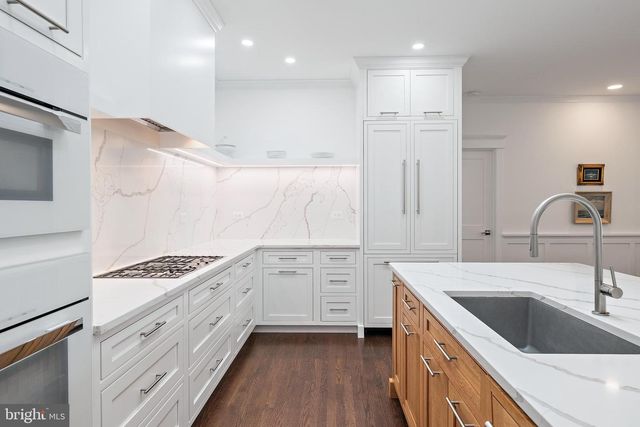 1010 S RIVER LANDING RD, Edgewater, MD 21037