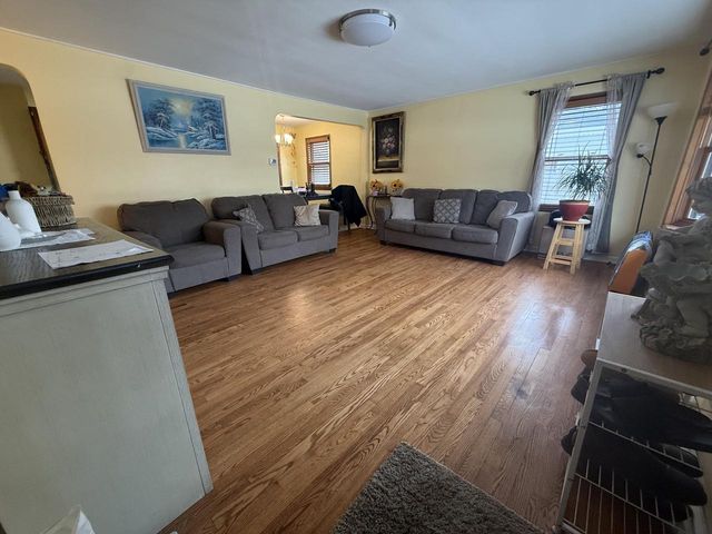 1125 E Wisconsin STREET, Delavan, WI 53115