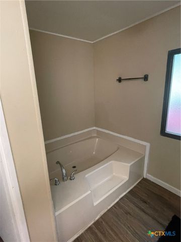 653 Scarborough, Canyon Lake, TX 78133